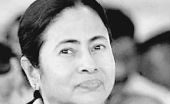 कोलकाता : नोटबंदी को लेकर फिर केंद्र पर बरसीं ममता