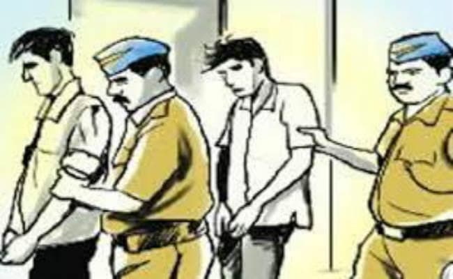 केस दर्ज, 11 नामजद आरोपी, तीन गिरफ्तार