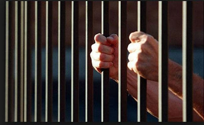 झारखंड-बिहार के 25 नक्सली कांडों का है नामजद, इनामी नक्सली लालमोहन को भेजा गया जेल