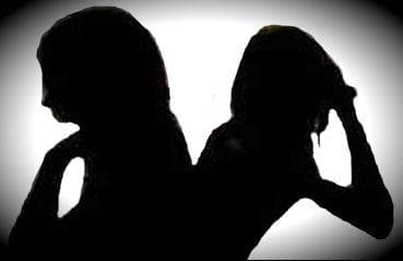 बिहार से आगरा ले जायी जा रहीं 26 बच्चियों को गोरखपुर में उतारा गया, हिरासत में लिये गये दो संदिग्ध, मानव तस्करी की आशंका