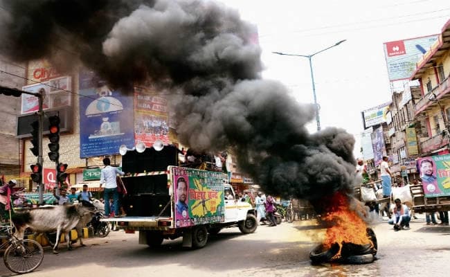 जापलो के बिहार बंद के दौरान जाम, तोड़फोड़, आगजनी