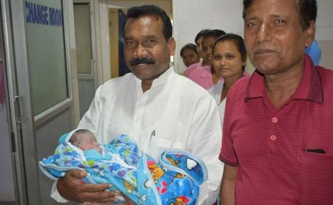 झारखंड के पूर्व मुख्यमंत्री मधु कोड़ा के घर आया नन्हा मेहमान, खुशी से झूम उठा परिवार