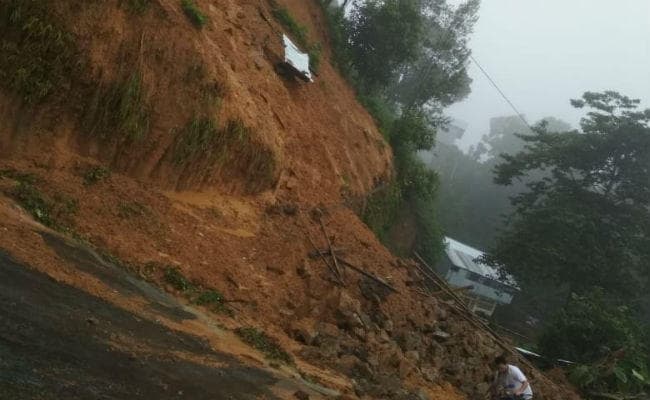 मणिपुर के तामेंगलांग में खिसका चट्टान, 9 लोगों की मौत