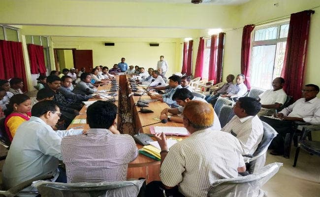 सिमडेगा में प्रधानमंत्री फसल बीमा योजना को लेकर कार्यशाला का आयोजन