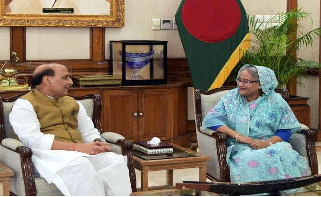 शेख हसीना ने राजनाथ को विश्वास दिलाया, अपनी जमीन का आतंकवाद के लिए नहीं होने देंगी इस्तेमाल