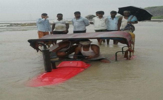 उत्तर बिहार के कई गांव कोसी के निशाने पर, लगातार जारी है कटाव