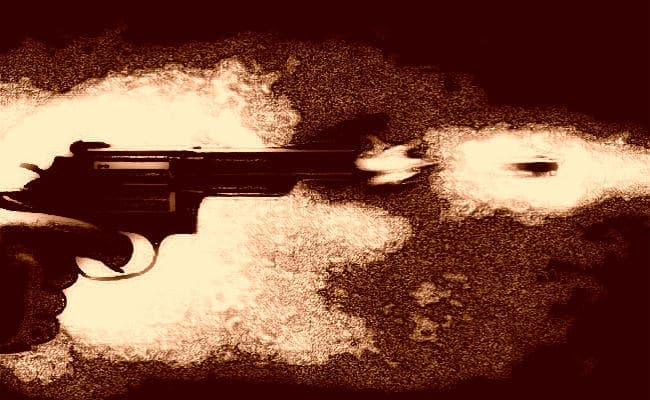 पटना : रेलकर्मी के घर में घुस कर अपराधी ने मां-बेटी को गोली मार कर किया जख्मी, दहशत