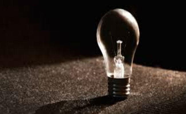 झारखंड का हाल: 12 से 14 घंटे ठप रही बिजली, लोग परेशान