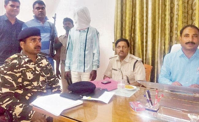 मेदिनीनगर : तकादा में आये ठेकेदार की हत्या कर शव झाड़ी में छुपा दिया था