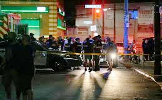 Toronto में गोलीबारी, 9 लोगों को गोली लगी, पुलिस ने हमलावर को मार गिराया