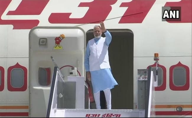 प्रधानमंत्री नरेंद्र मोदी तीन अफ्रीकी देशों की पांच दिन की यात्रा पर रवाना
