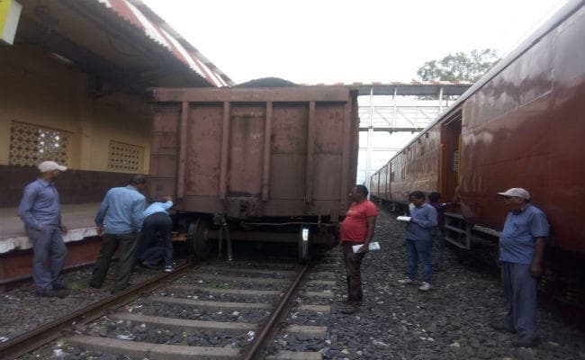 कोयला लदी माल गाड़ी का चक्का जाम, टला बड़ा हादसा