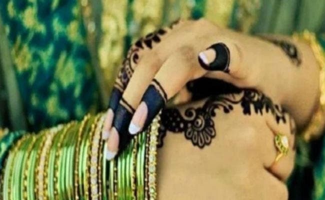 लोकगीतों का महीना है सावन: मिरजापुर कईल गुलजार हो, कचौड़ी गली सुन कईल बलमू