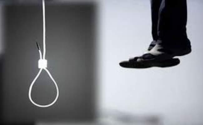 प्यार में धोखा खाये युवक ने फांसी लगाकर दी जान