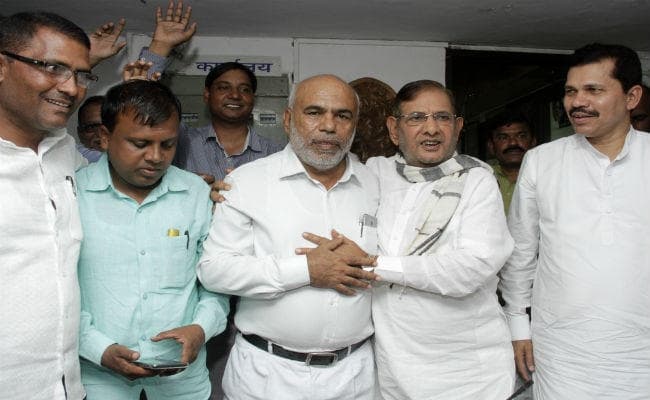 आम चुनाव-2019 के लिए राजनीतिक गोलबंदी शुरू, BMP का शरद यादव की पार्टी LJD में हुआ विलय