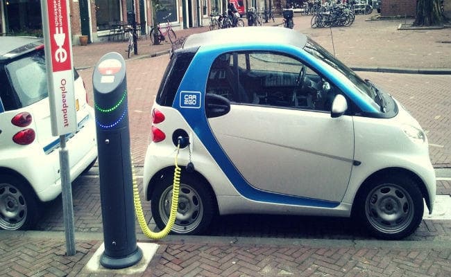 इलेक्ट्रिक वाहनों को बढ़ावा देने के लिए दी जा सकती है 4,000 करोड़ रुपये की सब्सिडी