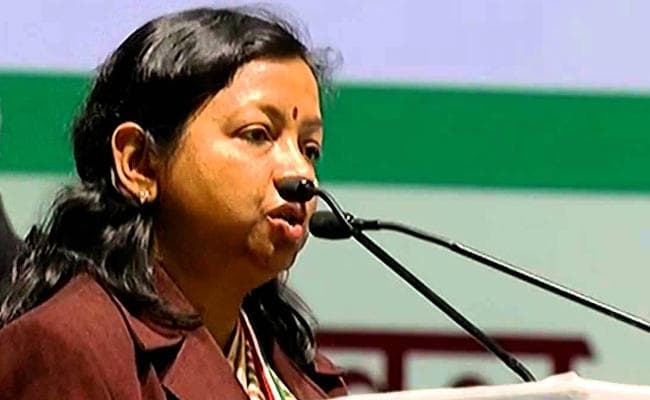 1932 के खतियान पर मिले नौकरी : गीताश्री