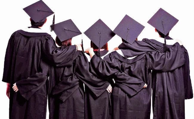 गंभीर संकट में पेशेवर शिक्षा