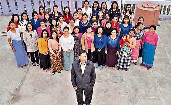 39 पत्नियों के साथ रहता है जिओना चाना