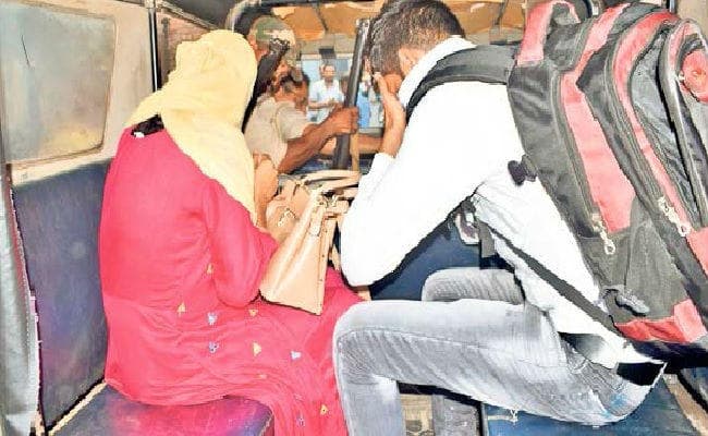 होटल में पुलिस की छापेमारी, आपत्तिजनक अवस्था में लड़का-लड़की बरामद