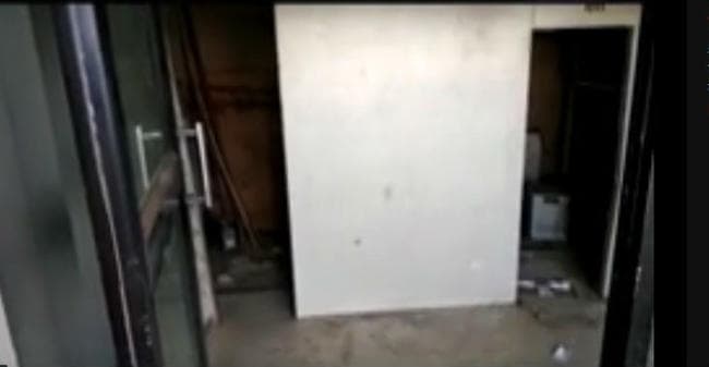 रुपयों से भरा SBI का एटीएम ले भागे चोर