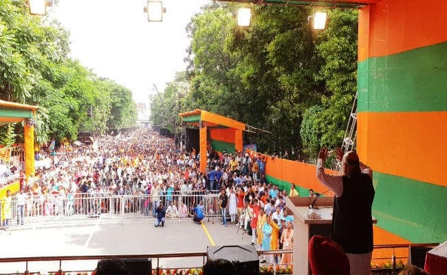 ममता के गढ़ में गरजे अमित शाह,कहा - BJP सरकार बनाइए, डंके की चोट पर होगा दुर्गा मूर्ति का विसर्जन