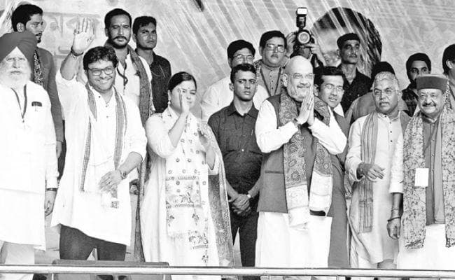कोलकाता : स्वाभिमान सभा में बोले मुकुल, करीब आ गया है तृणमूल का अंत, शाह के स्वागत में उमड़ी जबरदस्त भीड़