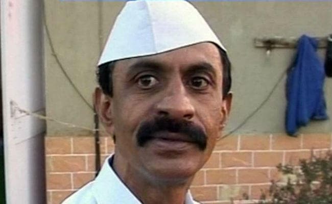 बापू के आदर्शों पर आयोजित परीक्षा में गैंगस्टर अरुण गवली बना टॉपर