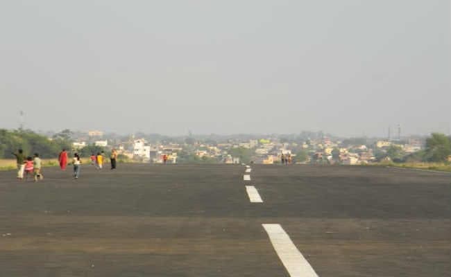 बरसात के बाद बोकारो एयरपोर्ट में शुरू होगा रनवे का काम