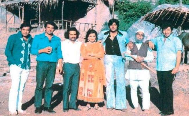 Independence Day पर 1975 में रिलीज हुई 'शोले' की दहक अब भी बरकरार, जानें खास बातें