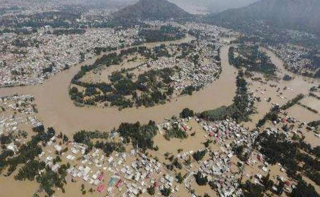 Bajaj Auto ने केरल के बाढ़ पीड़ितों की मदद के लिए दिये दो करोड़ रुपये