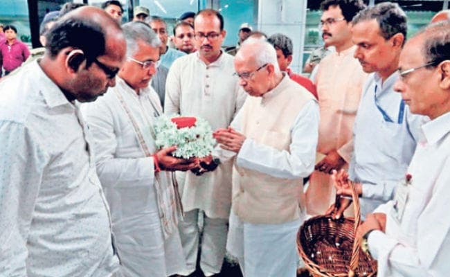 कोलकाता पहुंचीं अटल जी की अस्थियां, पांच जगहों पर होंगी प्रवाहित