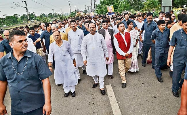 रांची : वाजपेयी की अस्थि कलश यात्रा में चली रांची