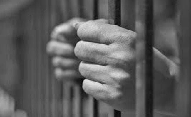 दुष्कर्म के दोषी को आठ साल की सजा