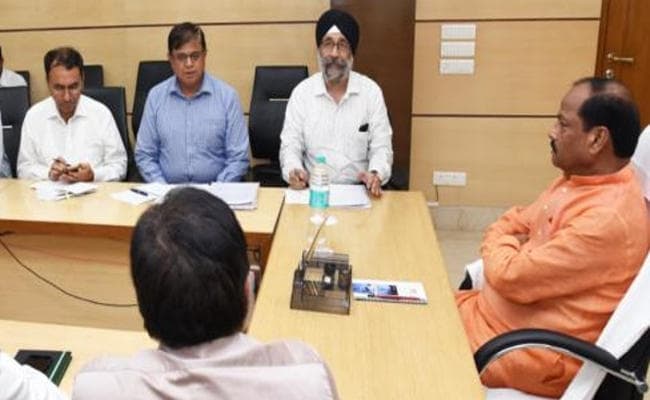 रघुवर दास ने अपराध नियंत्रण के लिए कोयला सचिव को दी यह सलाह