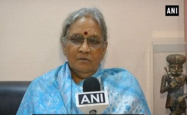 पूर्व पीएम वाजपेयी की भतीजी ने श्रद्धांजलि सभा में हंसते नजर आये मंत्रियों से कहा- इस्तीफा दो