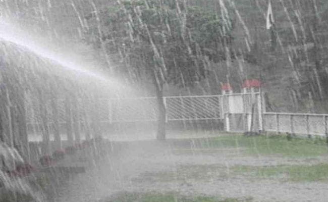 कोलकाता : आगामी 48 घंटे में भारी बारिश की संभावना, मछुआरों को प्रशासन ने किया सतर्क