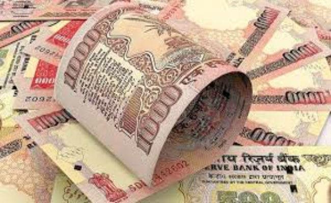 सरकार ने नियम में किया बदलाव, ये एजेंसियां रख सकती हैं 500 और 1000 रुपये के नोट...