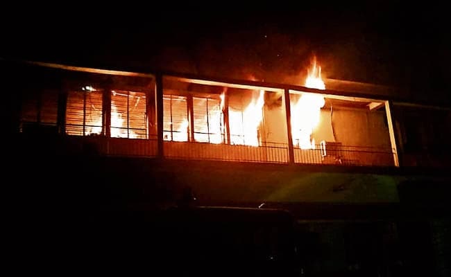 बोकारो : पीएनबी कार्यालय में आग 1.68 करोड़ का नुकसान