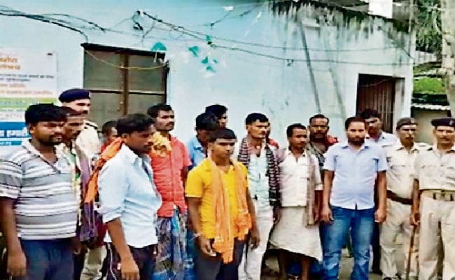 पटना : सरकारी जमीन के खाली हिस्से पर कब्जा जमा रहे इंजीनियर सहित 14 गिरफ्तार