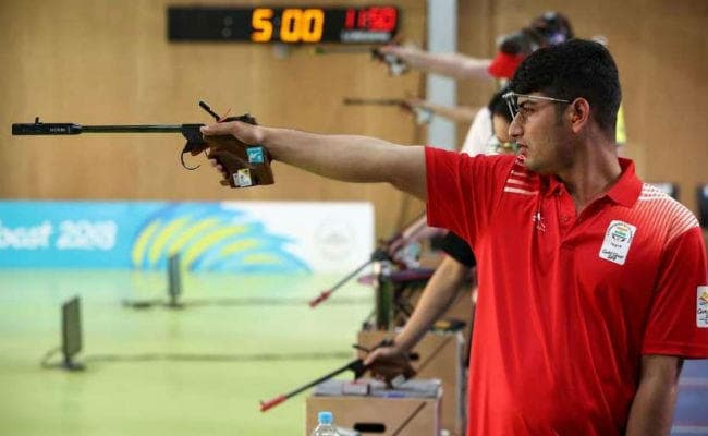 आईएसएसएफ विश्व चैंपियनशिप में शूटर ओम प्रकाश मिथरवाल को स्वर्ण