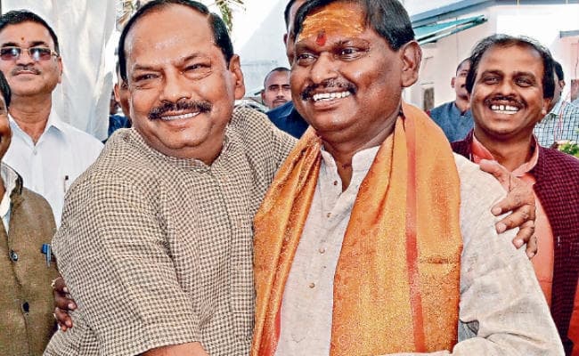 पढ़ें शिक्षक की जुबानी: रघुवर दास बचपन से ही डिक्टेटर टाइप रहा, अर्जुन मुंडा की मैंने की थी खूब पिटाई