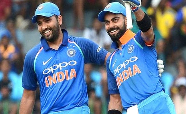 क्या कोहली और रोहित शर्मा के बीच बढ़ गयी हैं दूरियां, ट्विटर पर कर दिया एक-दूसरे को ''अनफॉलो''