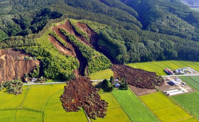 PHOTO : भूकंप के बाद जापान का होक्काइदो, मृतकों की संख्या 18 पहुंची
