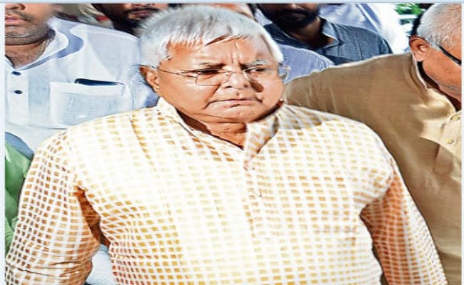 पैर में बालतोड़ की समस्या से लालू प्रसाद परेशान