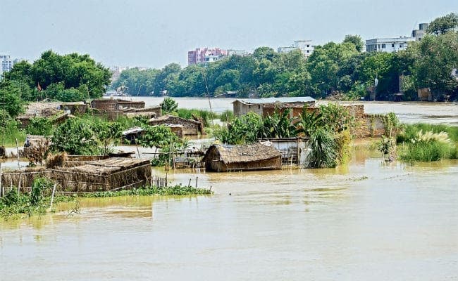 पटना : गांधी घाट व बिंद टोली से घटा पानी, पर अलर्ट जारी