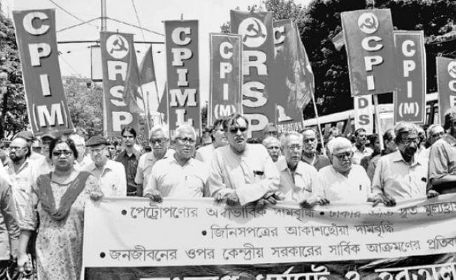 कोलकाता : बंद के समर्थन में वामो ने निकाली रैली, कहा दीदी और मोदी में सांठगांठ प्रमाणित