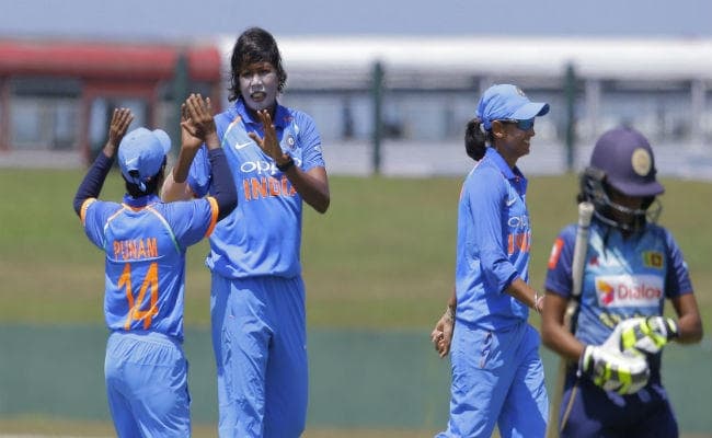 भारतीय महिला टीम ने श्रीलंका को नौ विकेट से हराया