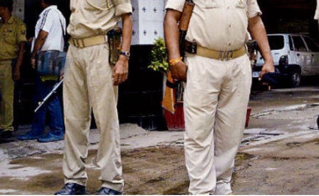 एनडीए परीक्षा मामला : बिहार एसआईटी ने दिल्ली में की छापेमारी, सौरभ का दोस्त फरार, पुलिस की बढ़ी परेशानी