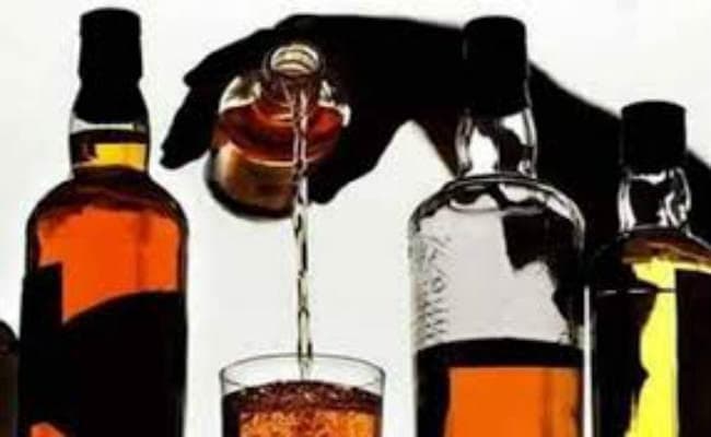 शराब पीने का विरोध करने पर गृहवधू पर हमला, महिला ने किया विरोध तो पीटा